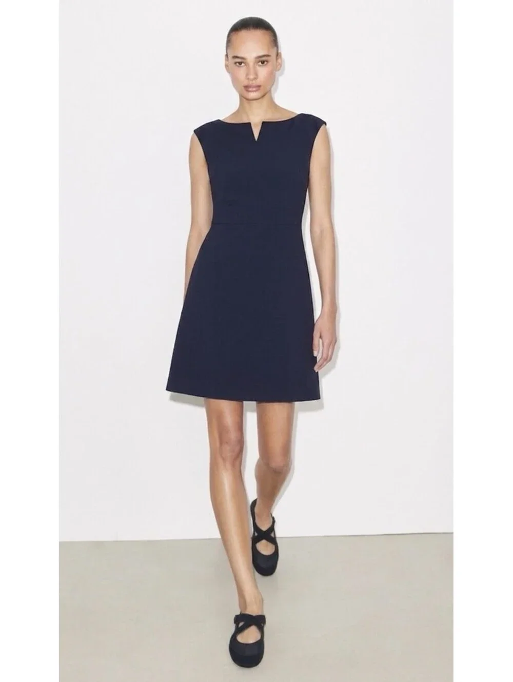 Tory Burch Navy Blue Wool Blend Sleeveless Tailored Dress Size 6